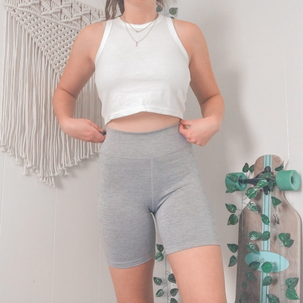 SOLD Nike high waisted gray biker shorts